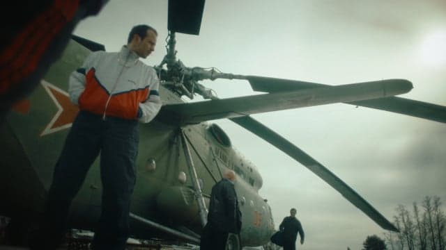 "BIRDS" CINEMATIC MUSIC VIDEO